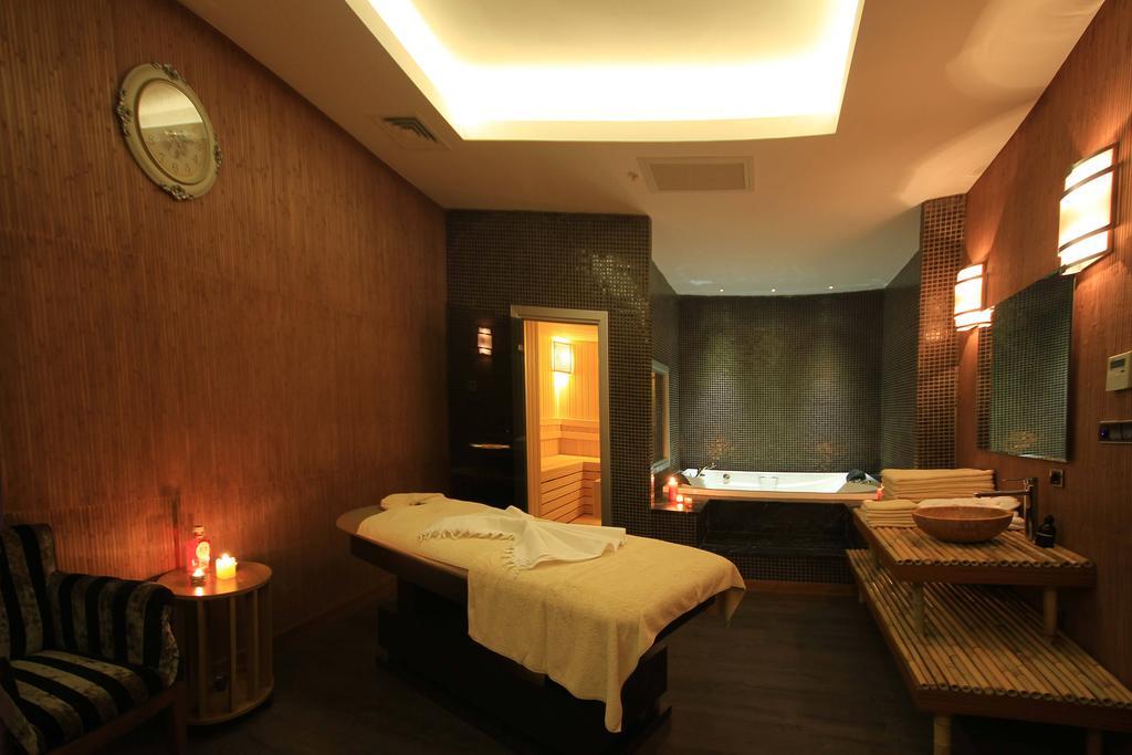 Sky Tower Hotel Akcakoca Convention & Spa Center エクステリア 写真